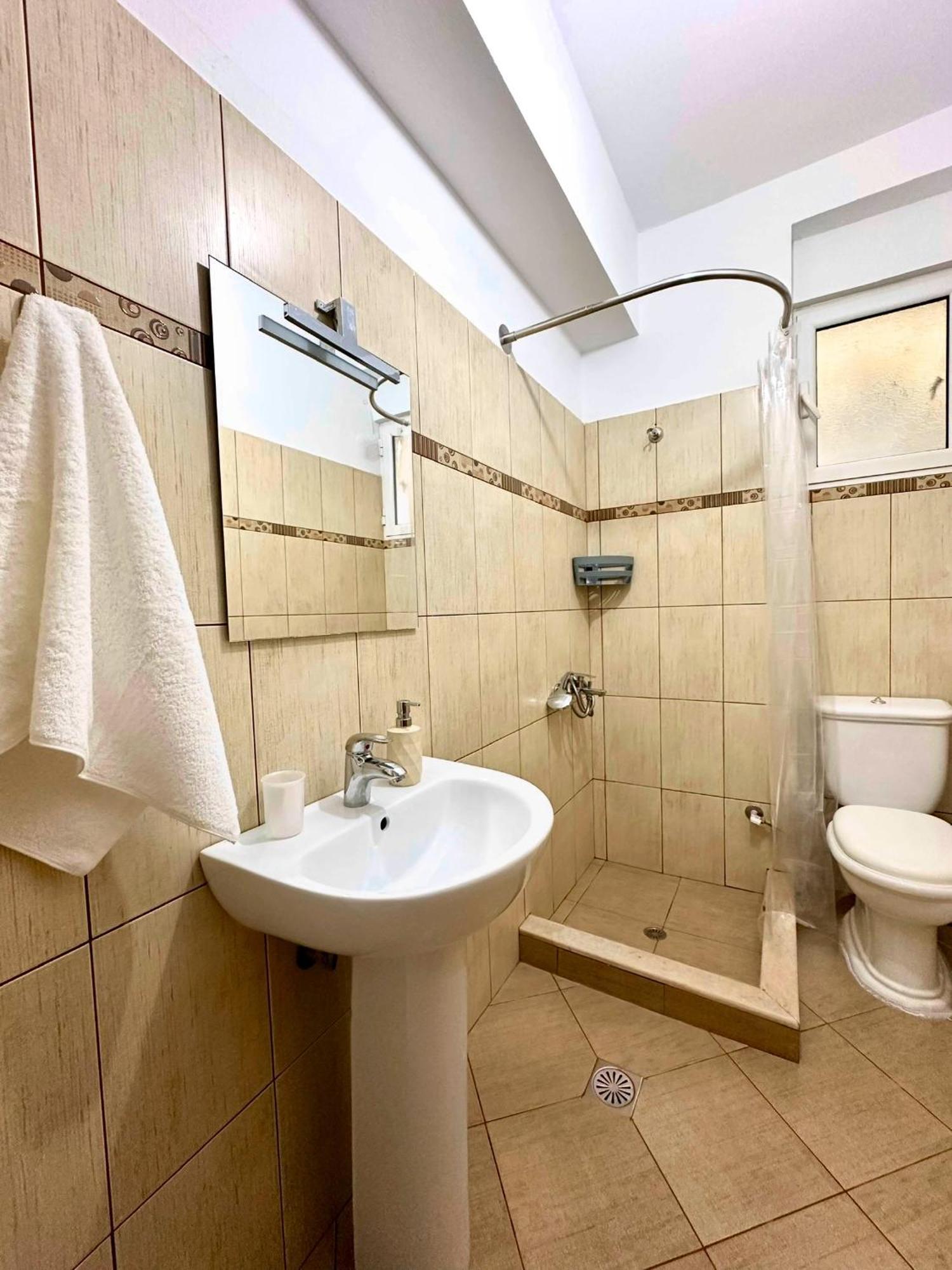 Fane'S Apartments Химара Экстерьер фото